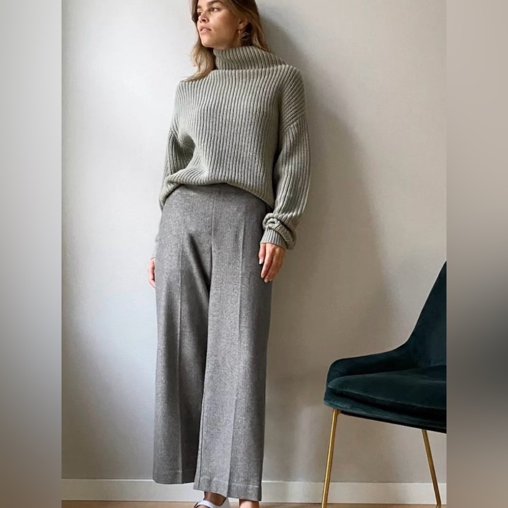 Aritzia Wilfred Dark Grey Herringbone Easy Pant High-Rise Wool Cashmere
Trousers